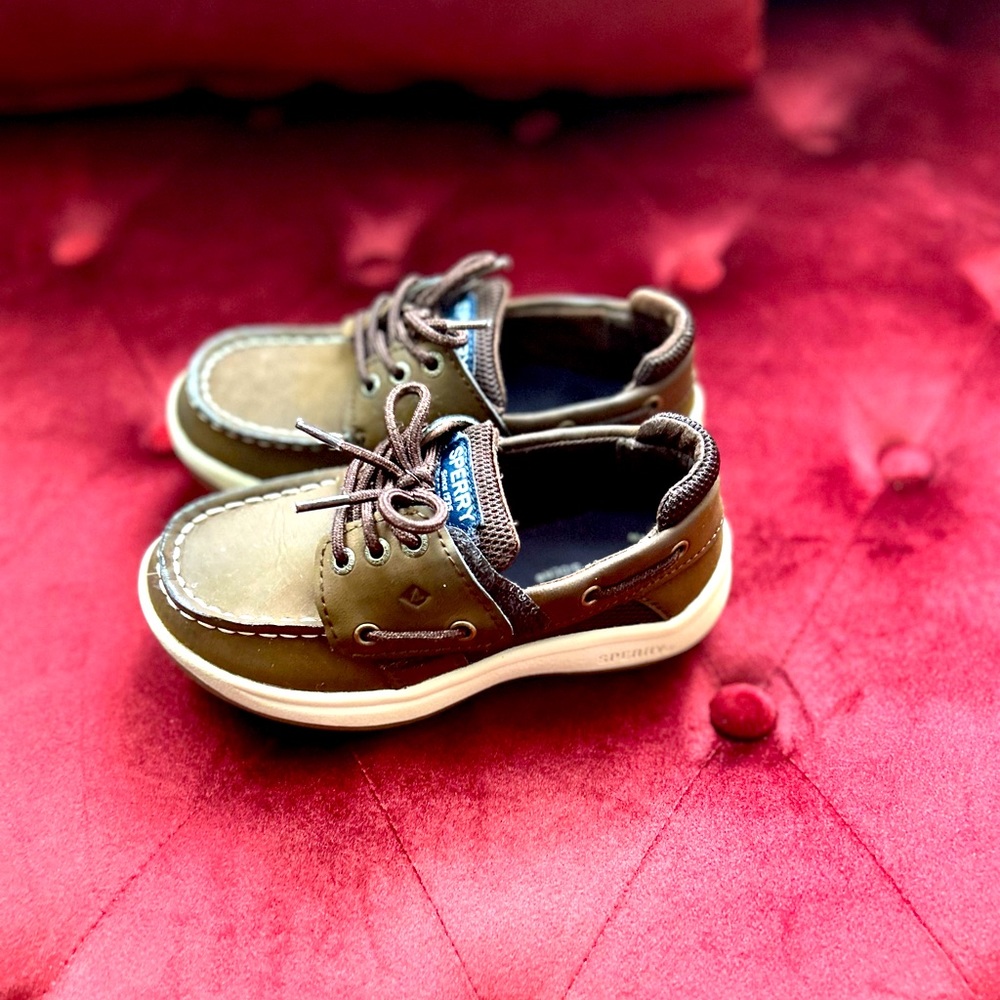 Sperry sz 10 Convey Jr Boys Boat Shoes